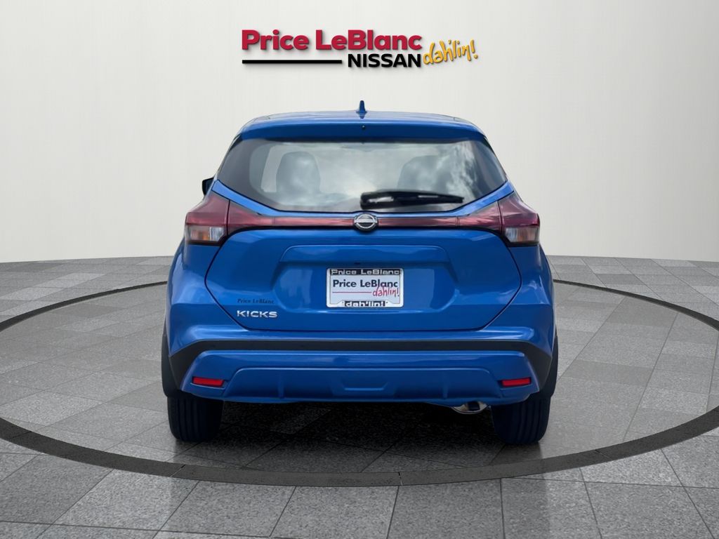 2025 Nissan Kicks Play S photo 6