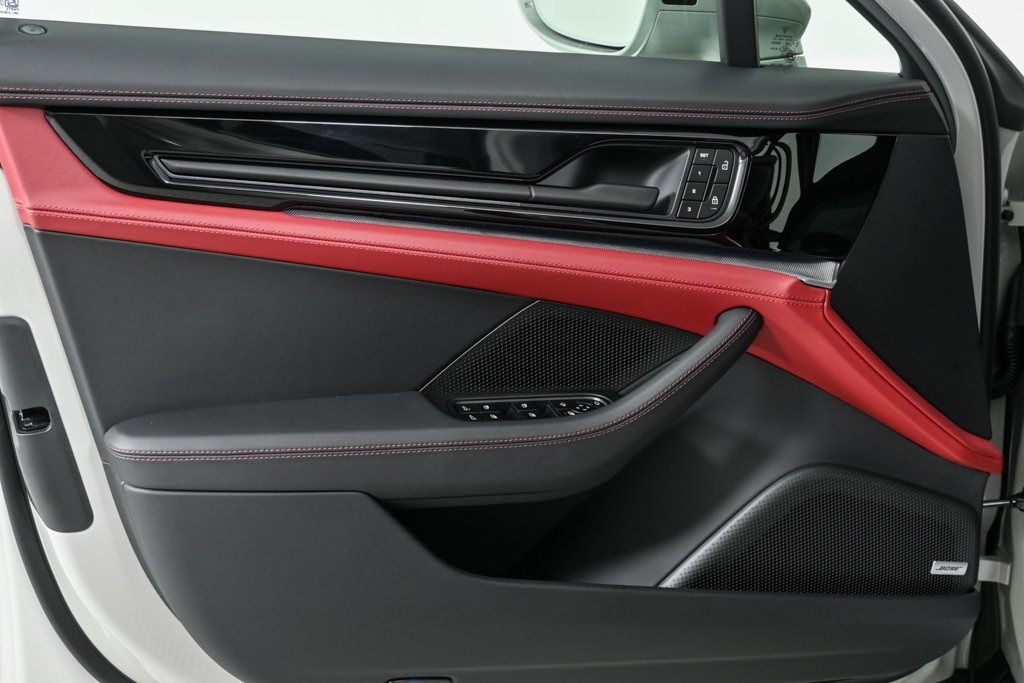 2025 Porsche Panamera Base photo 6