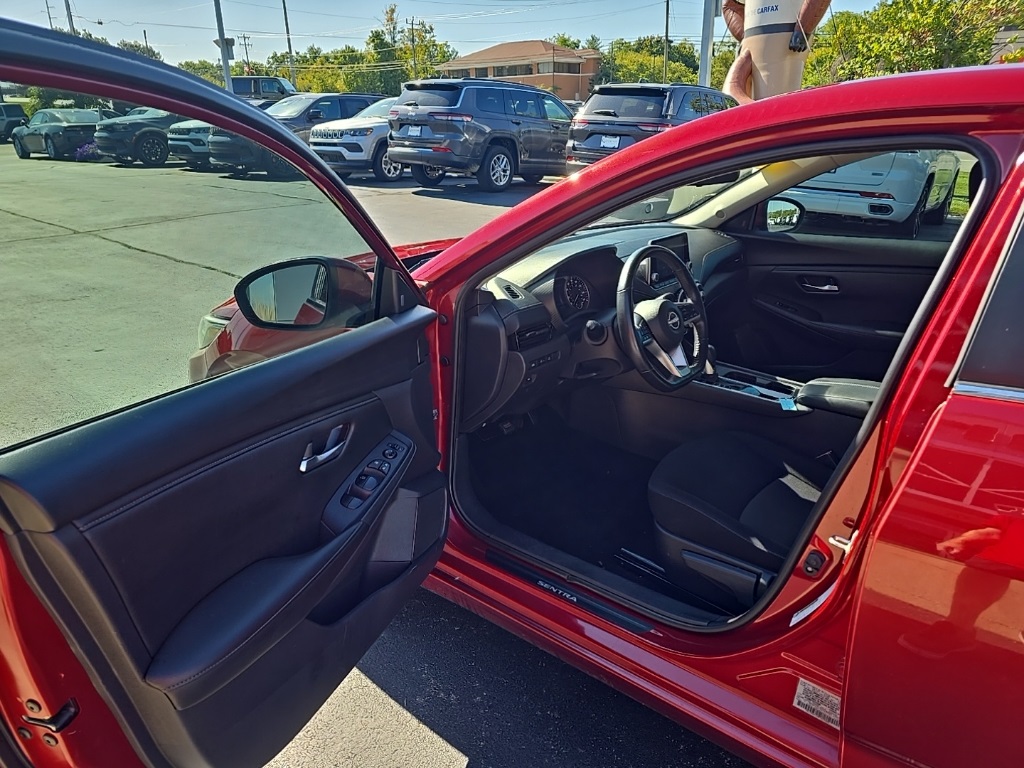 2024 Nissan Sentra SV photo 14