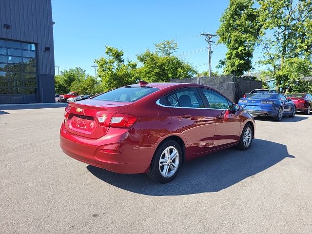 2018 Chevrolet Cruze LT photo 3