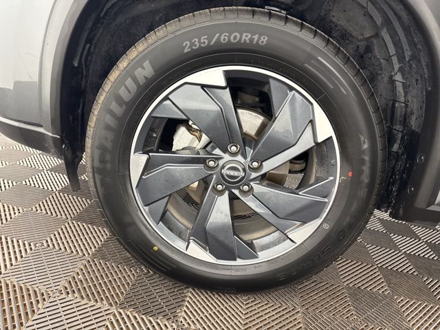 2024 Nissan Rogue SV photo 22