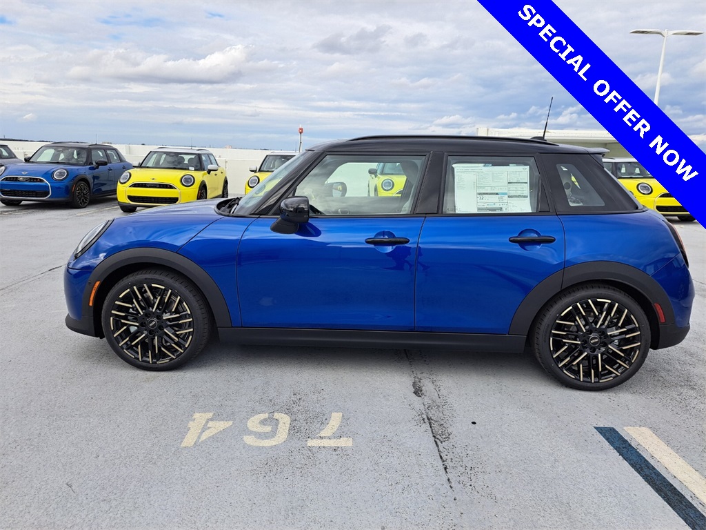 2025 Mini Cooper 4 Door Hardtop Signature photo 6