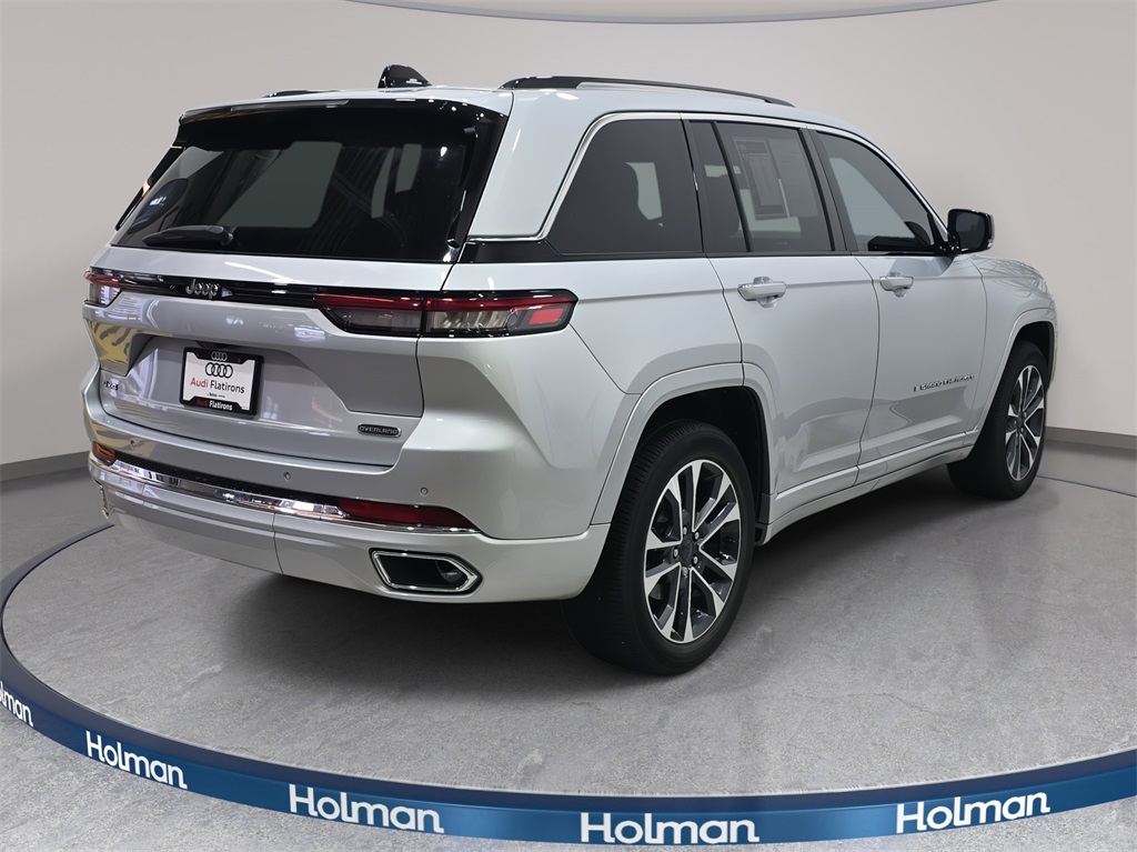 2023 Jeep Grand Cherokee Overland photo 4
