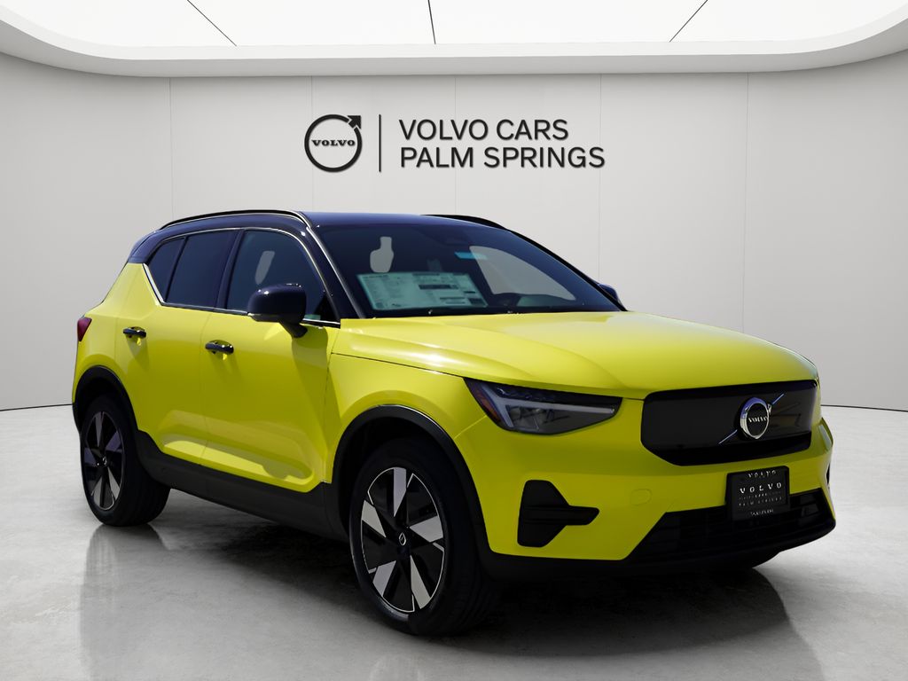 2025 Volvo EX40 Core's photo