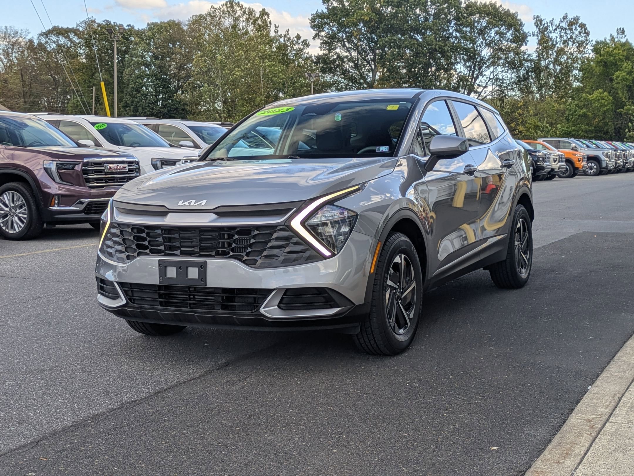 2023 Kia Sportage Hybrid LX photo 3
