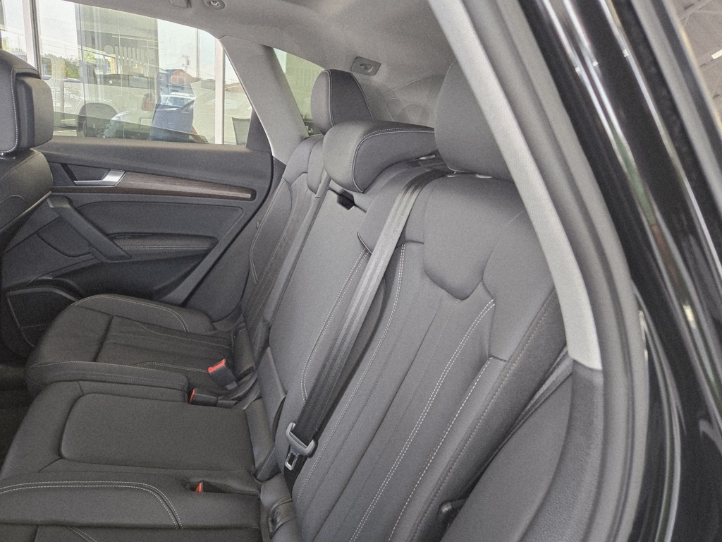 2024 Audi Q5 45 S line Premium photo 18