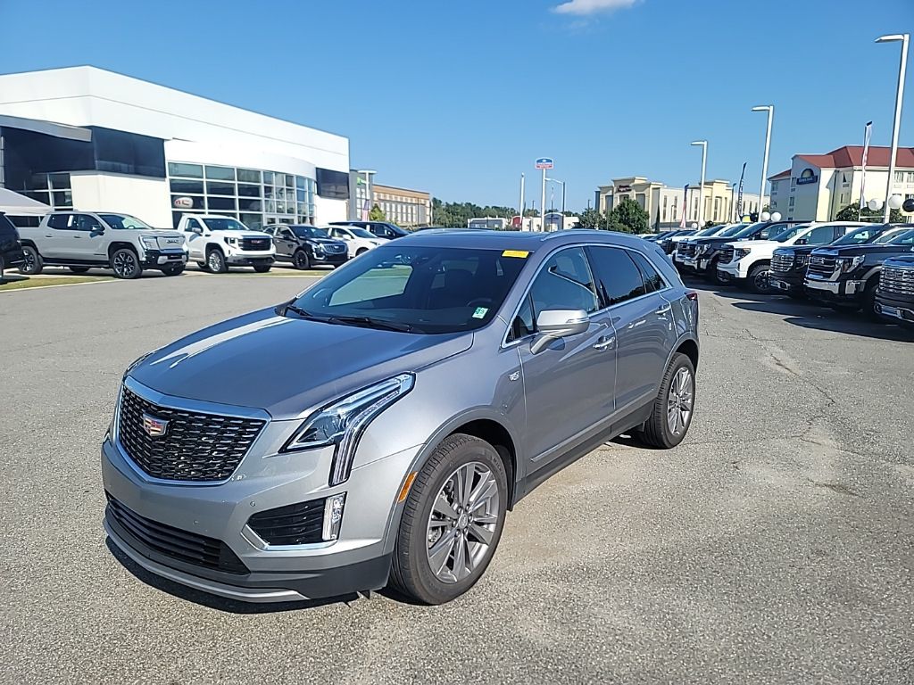 2025 Cadillac XT5 Premium Luxury photo 3
