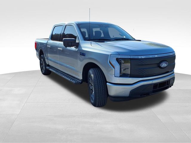 2025 Ford F-150 Lightning photo 8