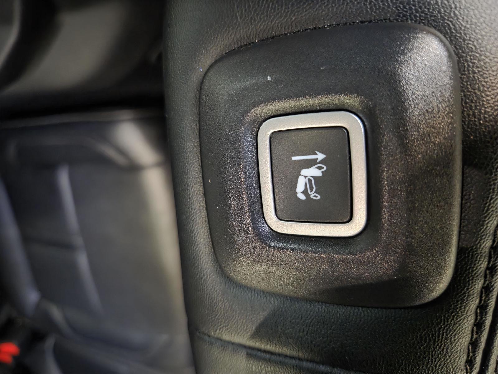 2024 Jeep Wagoneer L Series II Carbide photo 24