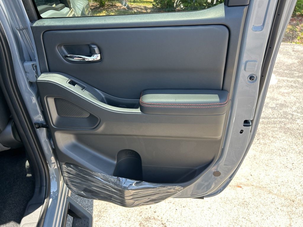 2025 Nissan Frontier PRO-4X photo 41