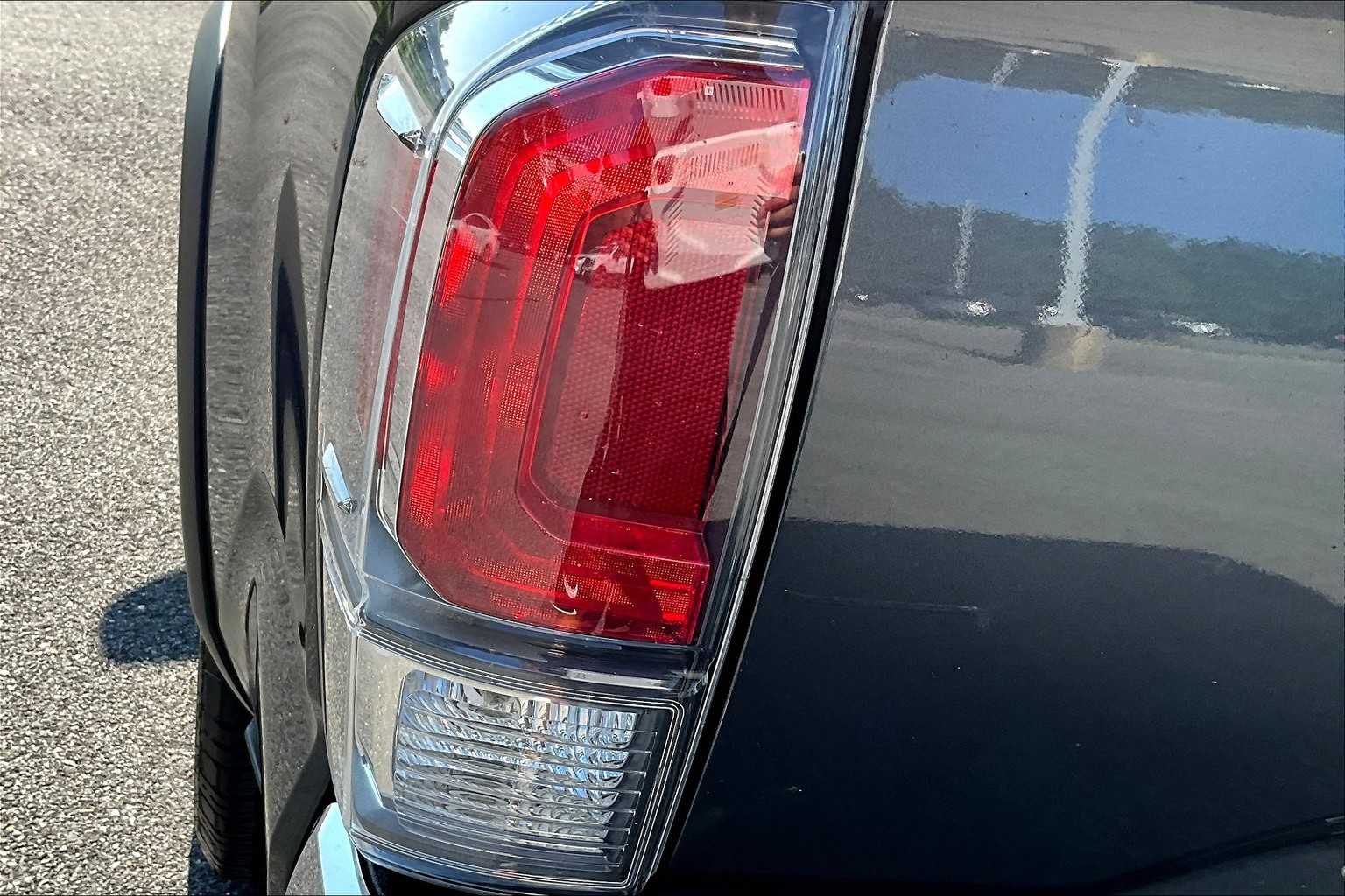 2023 Toyota Tacoma TRD Double Cab V6 photo 26