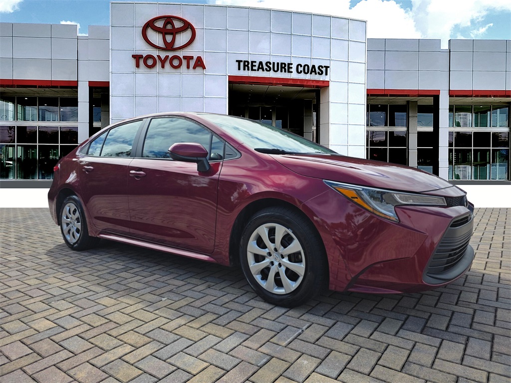 2023 Toyota Corolla LE's photo