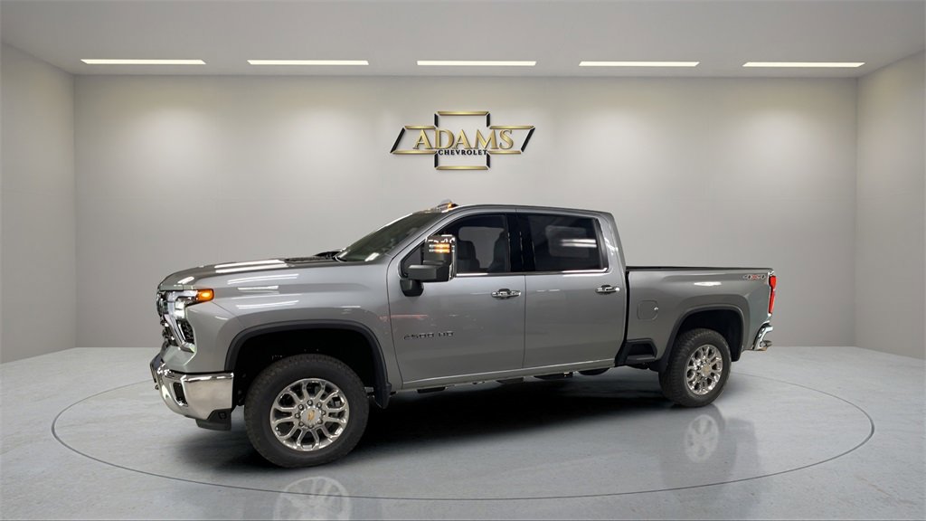 2025 Chevrolet Silverado 2500HD LTZ photo 2