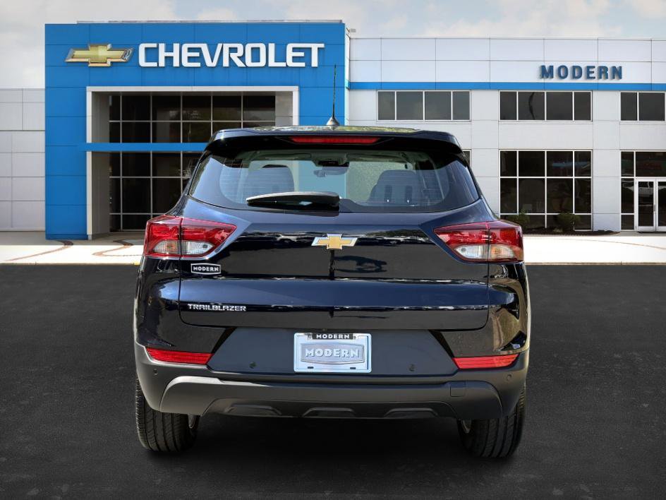 2021 Chevrolet Trailblazer LS photo 4