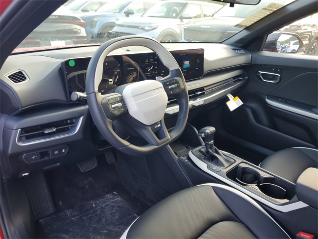 2025 Kia K4 GT-Line photo 7