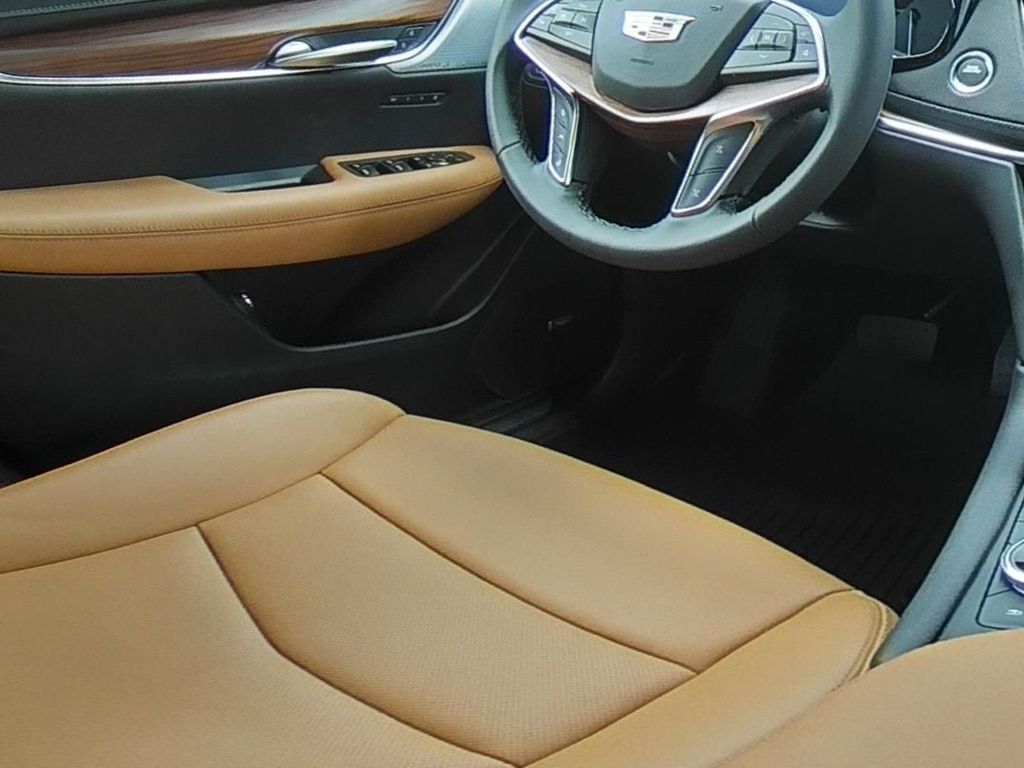 2025 Cadillac XT5 Premium Luxury photo 11