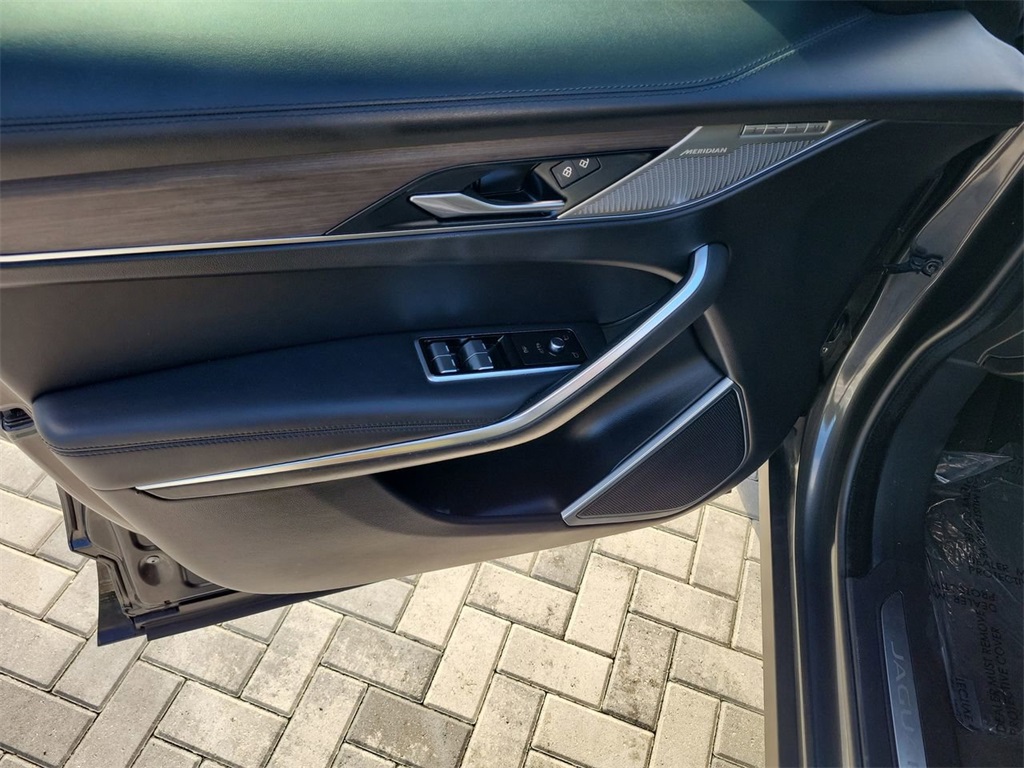 2021 Jaguar F-PACE P250 S photo 20