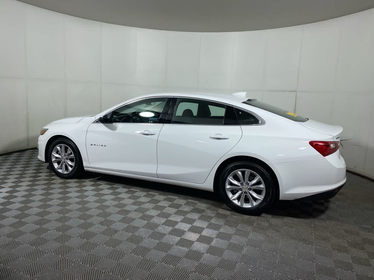 2023 Chevrolet Malibu 1LT photo 4