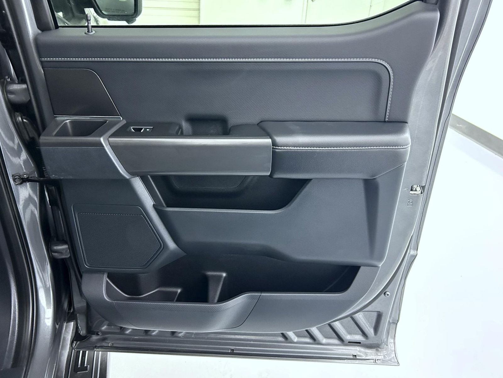 2024 Ford F-150 XLT photo 16