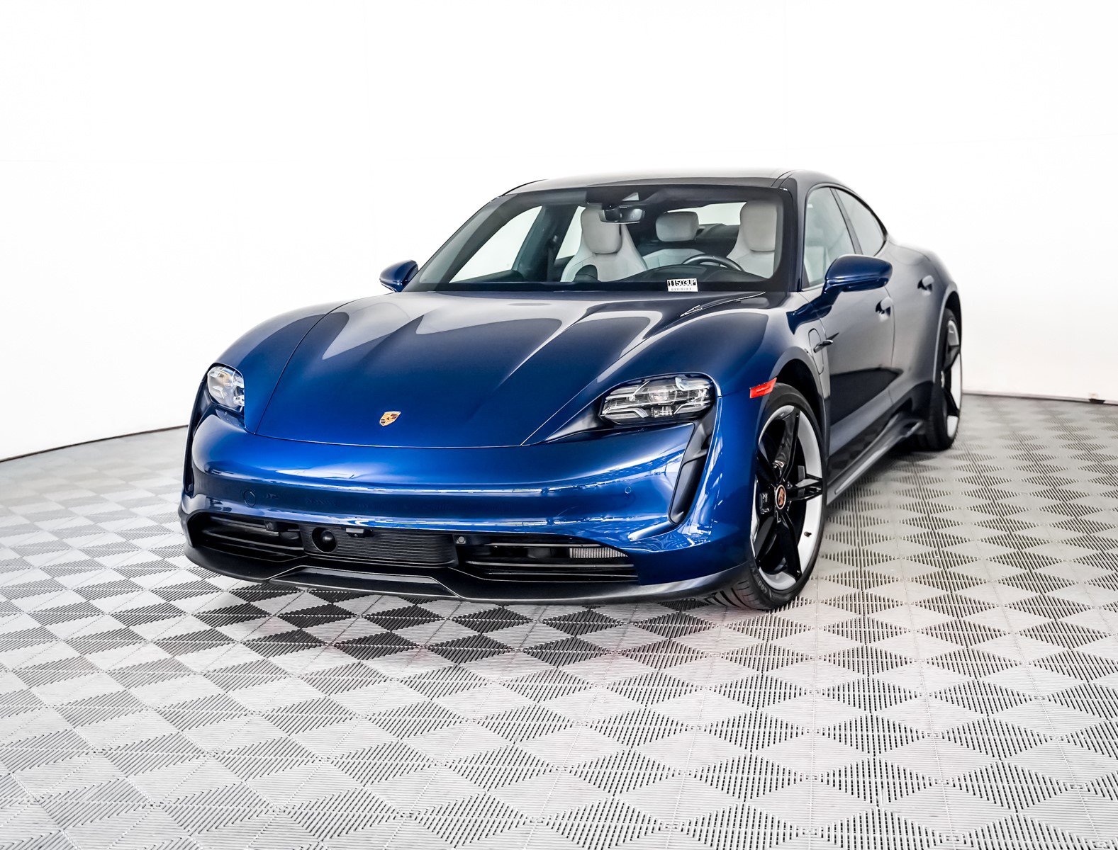 2024 Porsche Taycan S's photo