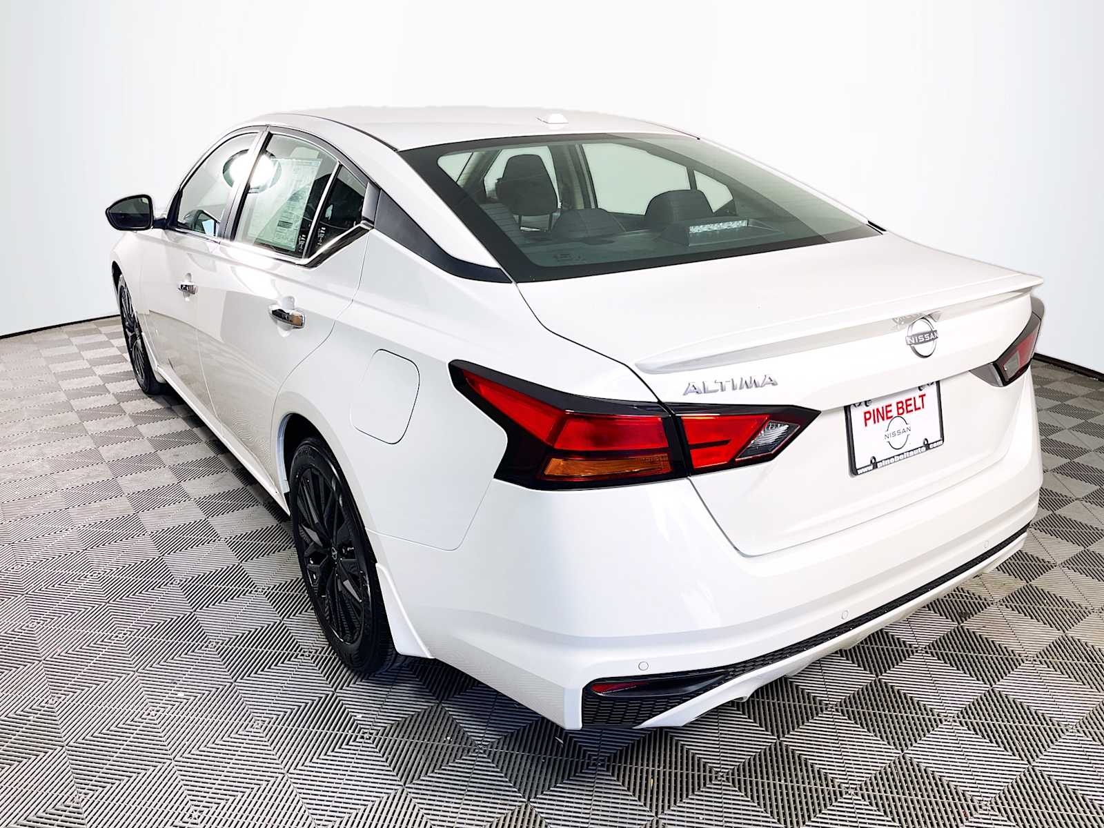 2025 Nissan Altima SV Special Edition photo 7
