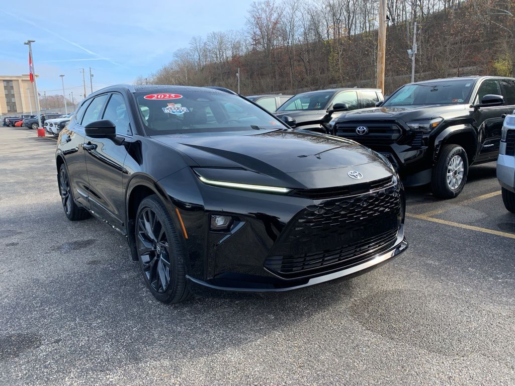 2025 Toyota Crown Signia Limited's photo