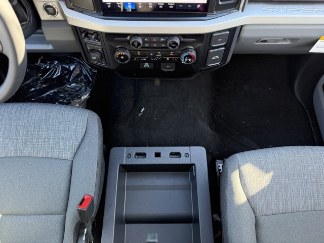 2026 Ford F-350 XLT photo 26