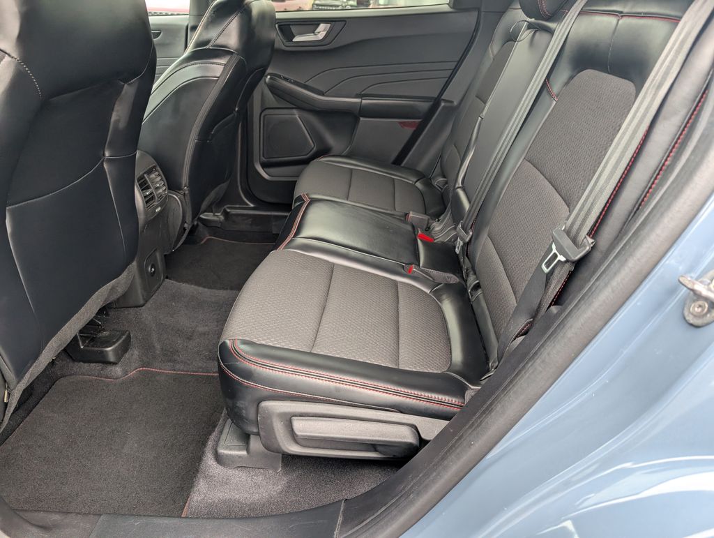 2023 Ford Escape ST-Line photo 9