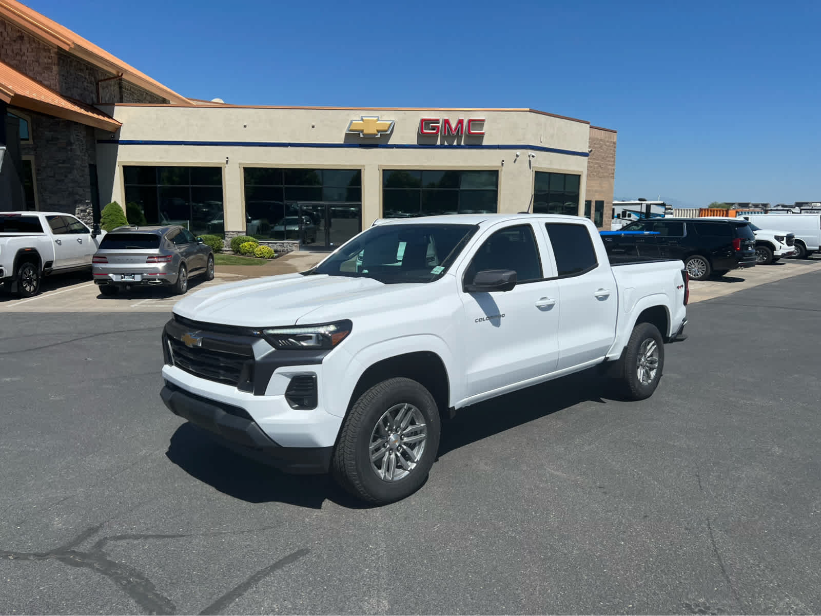 2025 Chevrolet Colorado Work Truck LT photo 9
