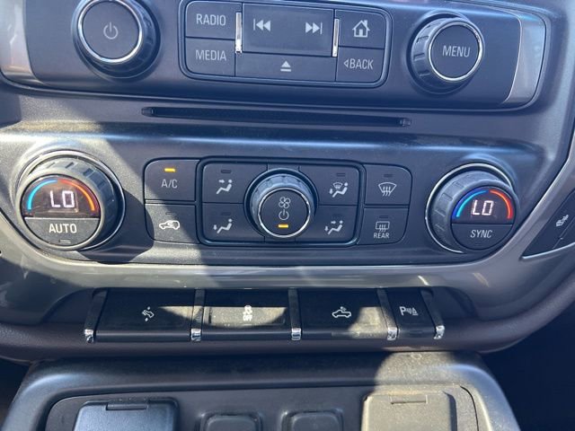 2018 Chevrolet Silverado 1500 LTZ photo 18