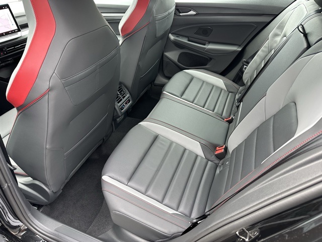 2025 Volkswagen Golf GTI Autobahn photo 9