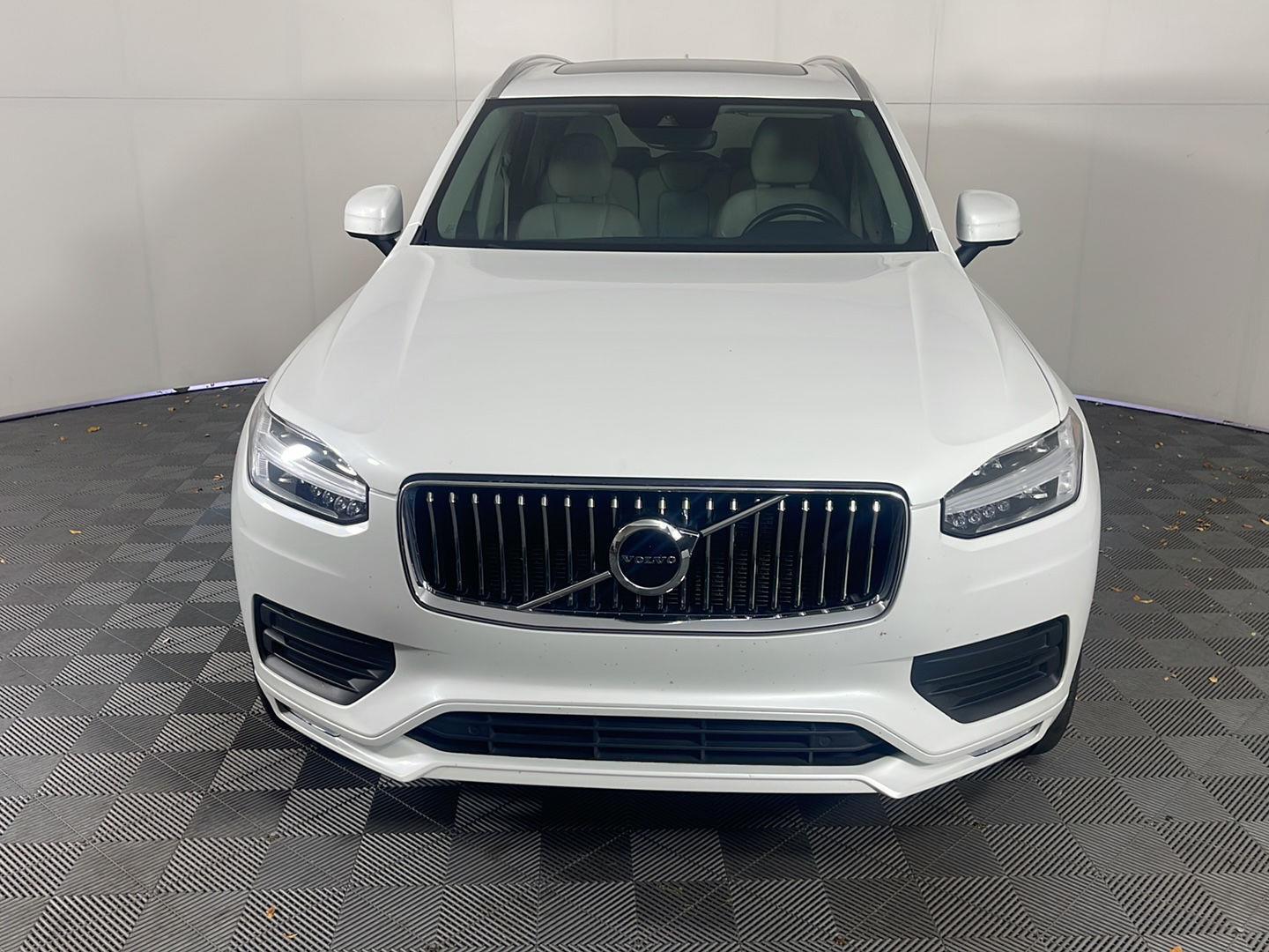 2020 Volvo XC90 Momentum photo 2