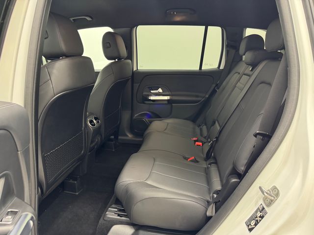 2025 Mercedes Benz GLB 250 photo 16