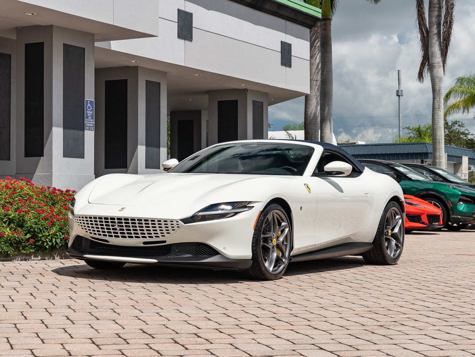 2024 Ferrari Roma Spider photo 37