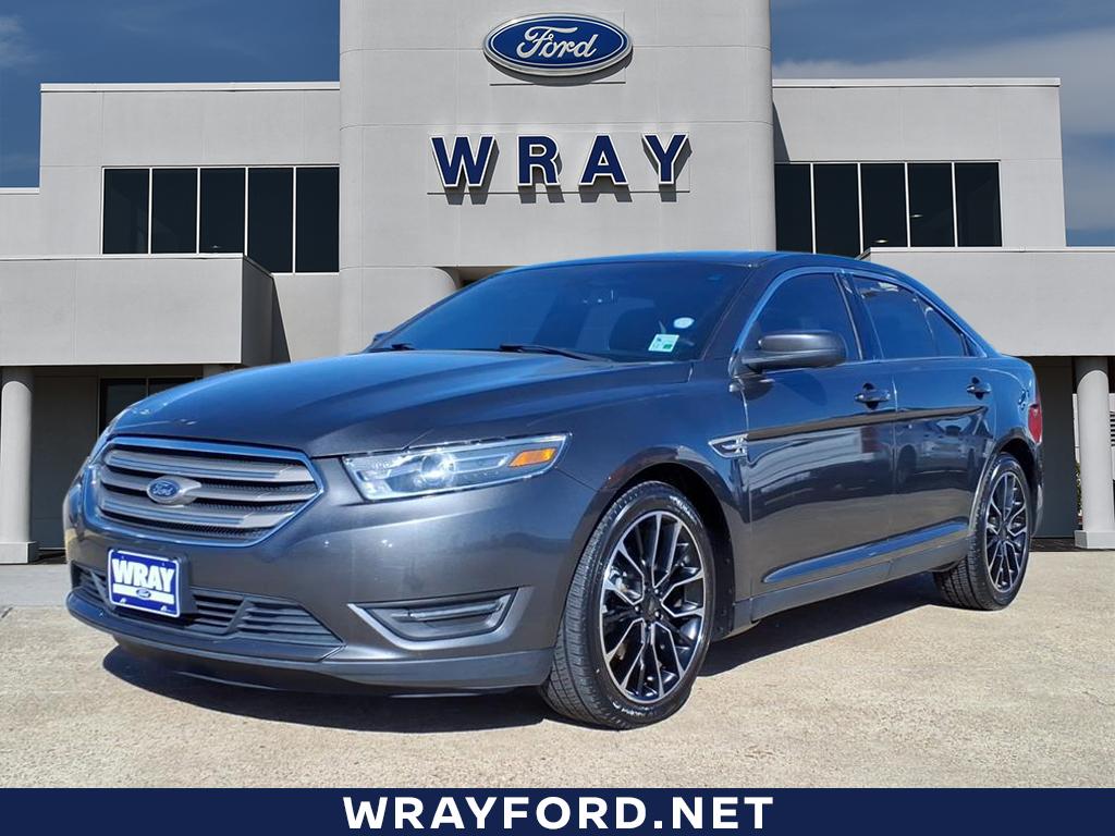 2018 Ford Taurus SEL's photo