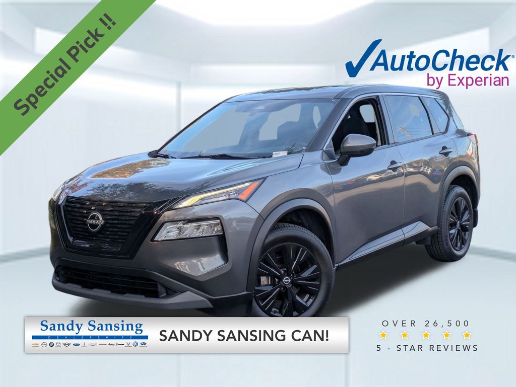 2022 Nissan Rogue SV's photo