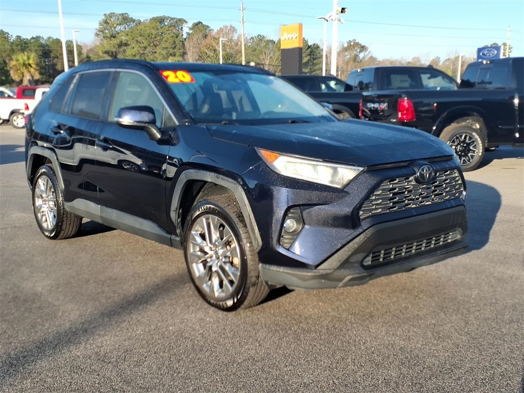 2020 Toyota RAV4 XLE Premium's photo