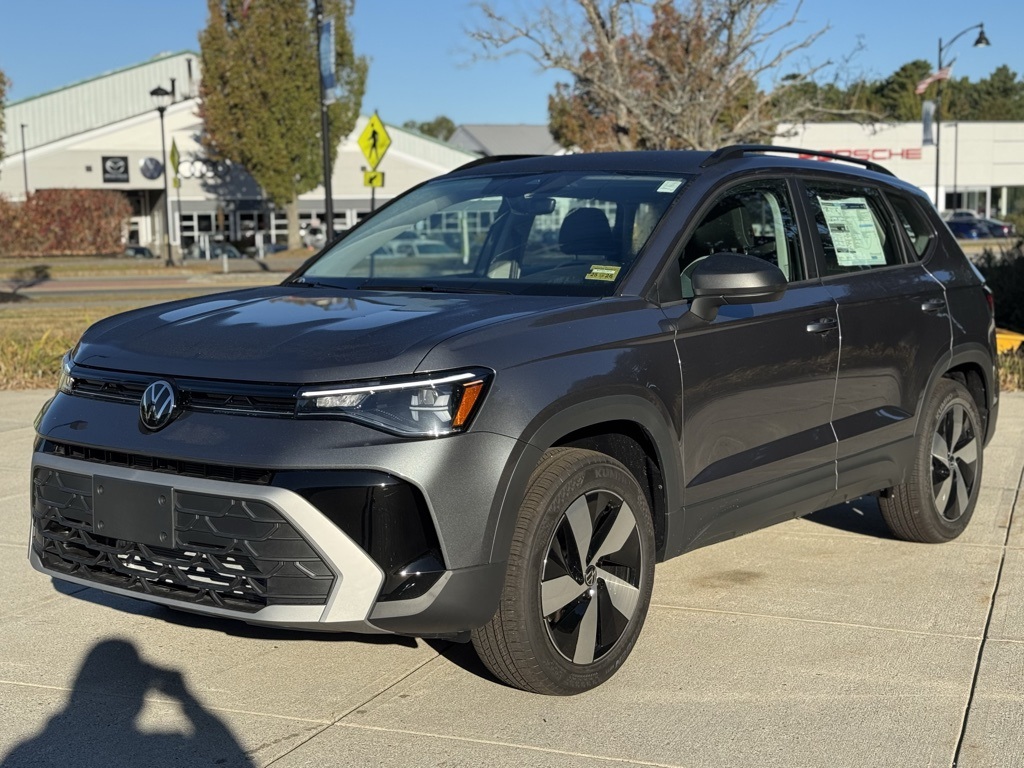 2025 Volkswagen Taos S photo 4