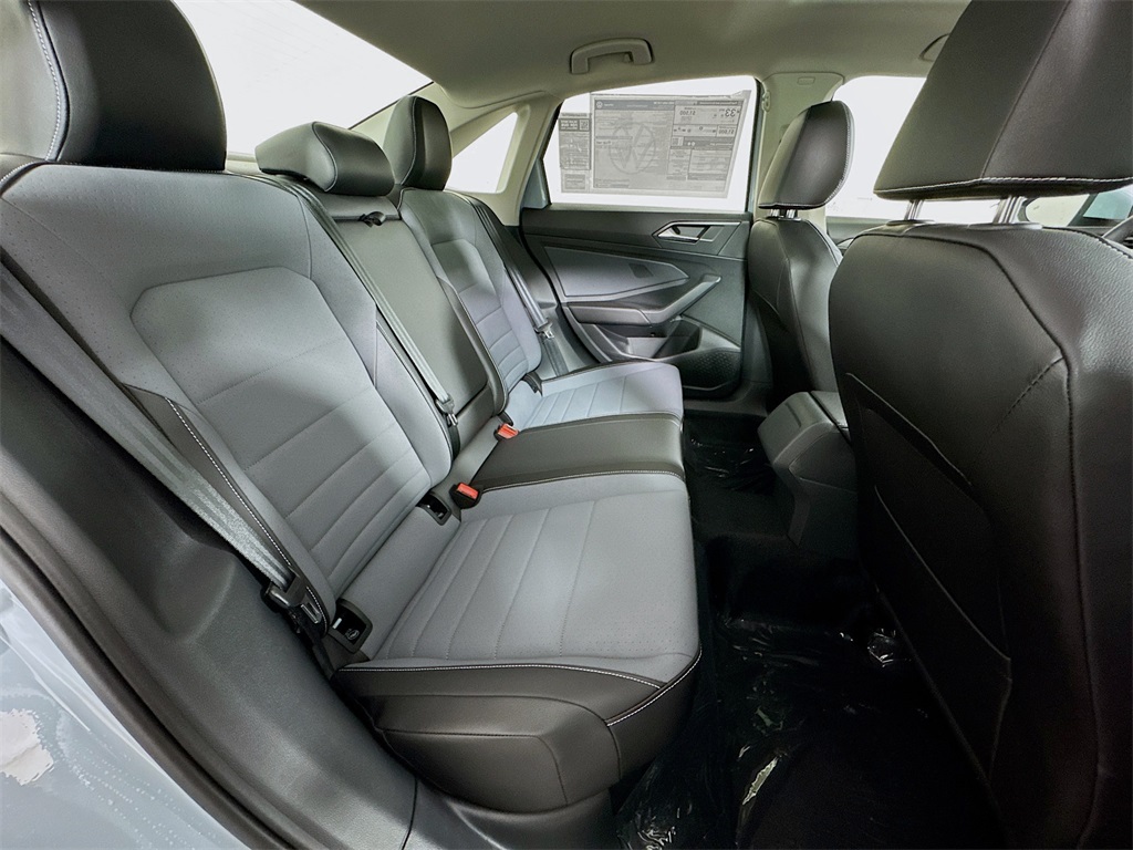 2025 Volkswagen Jetta 1.5T SE photo 17