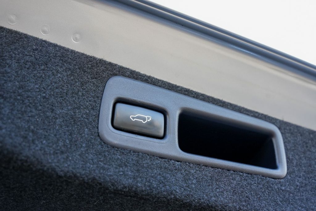2010 Lexus RX 450h photo 33