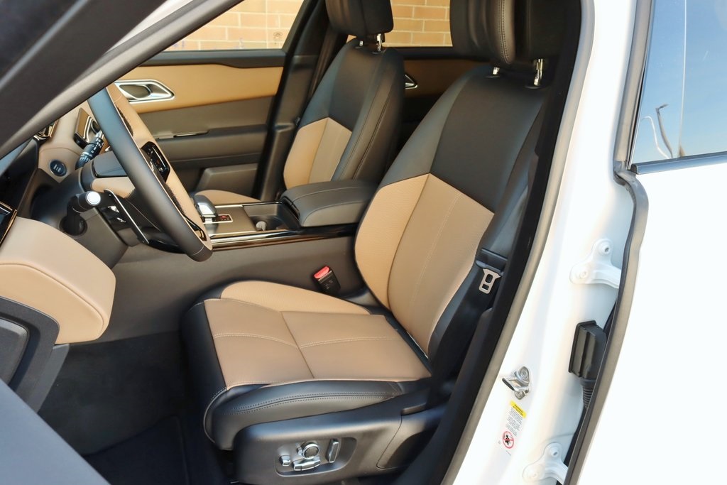 2025 Land Rover Range Rover Velar photo 11