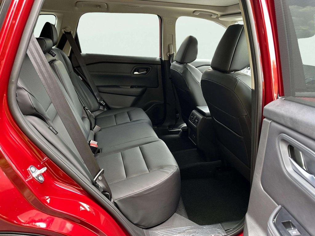 2026 Nissan Rogue SV photo 18