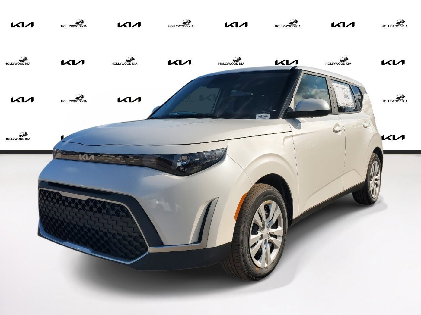 2025 Kia Soul LX photo 4