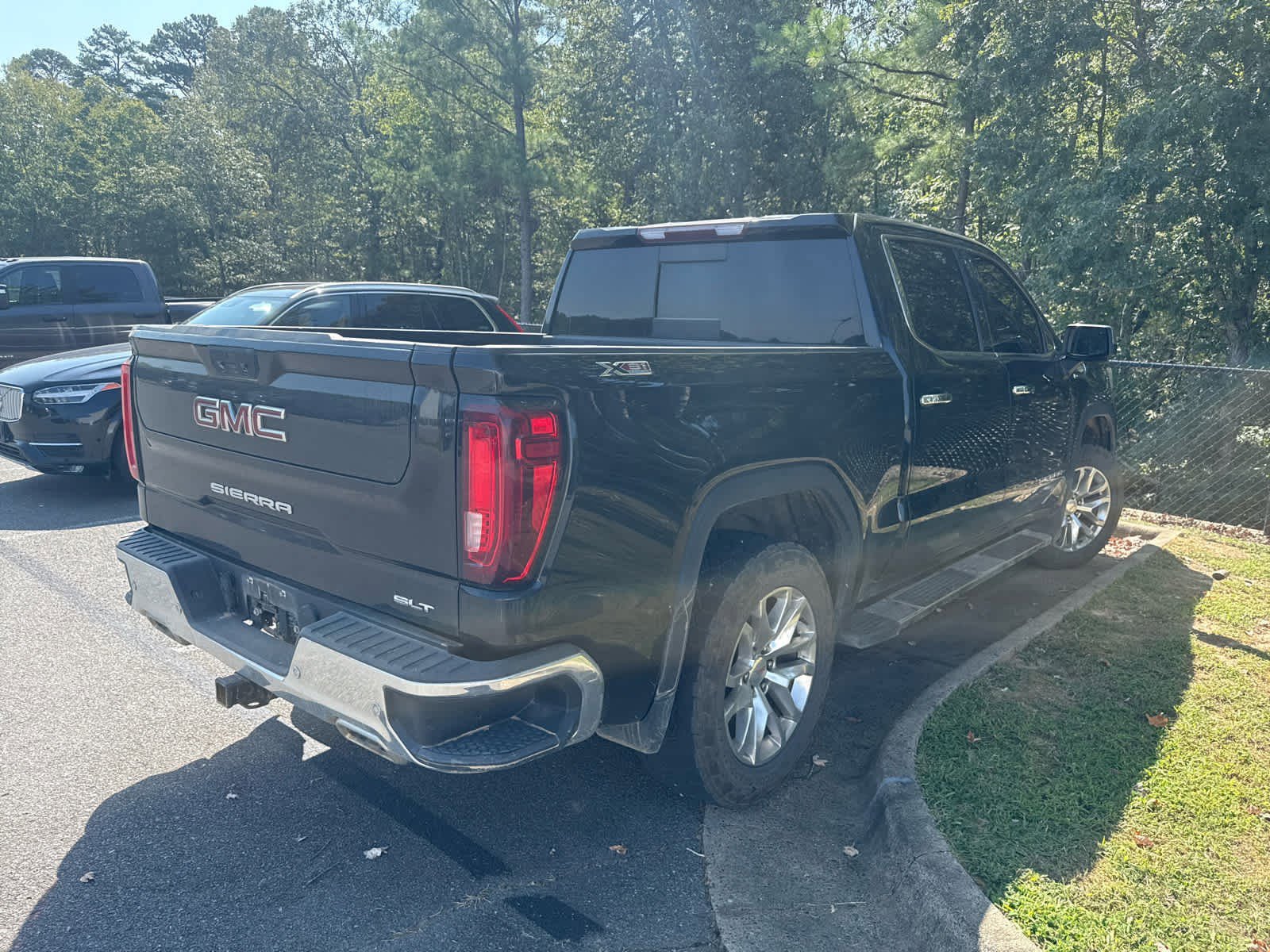 2021 Gmc Sierra 1500 SLT photo 3