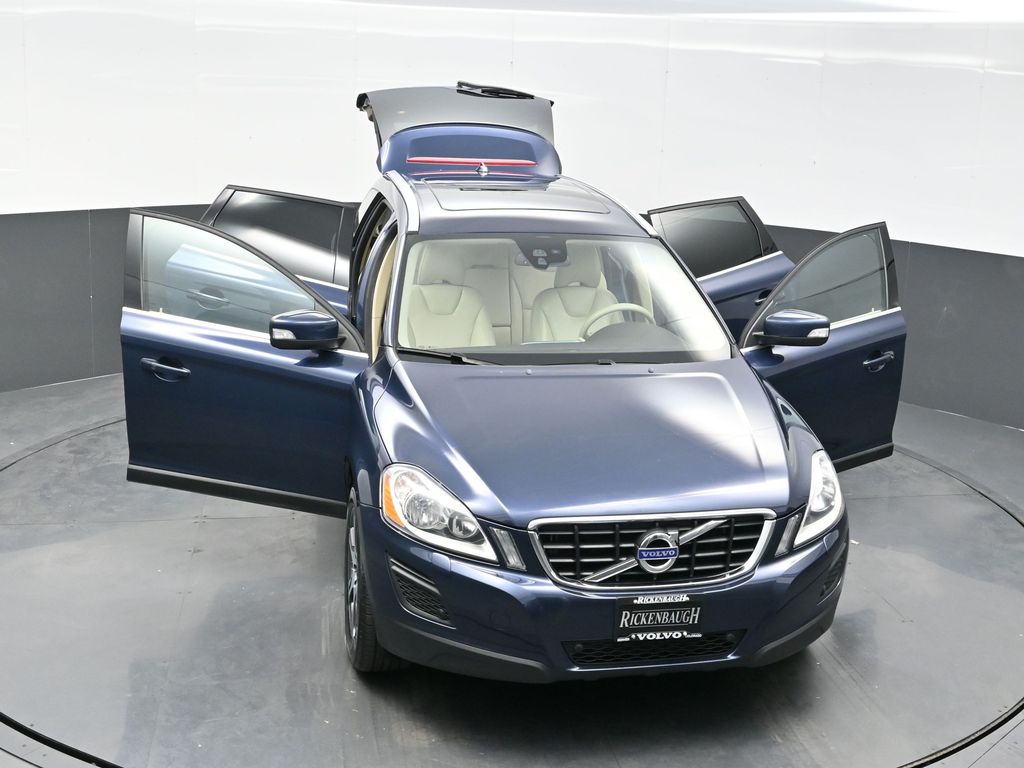 2012 Volvo XC60 T6 Premier Plus photo 34