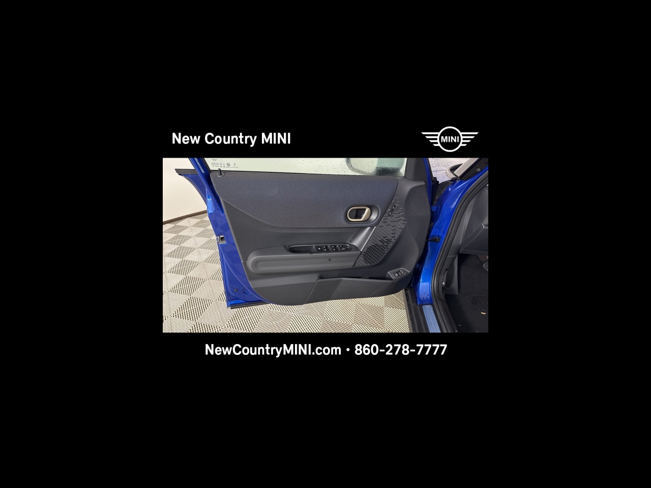 2025 Mini Cooper 4 Door Hardtop Signature photo 4