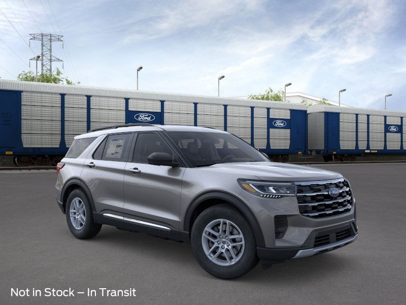 2025 Ford Explorer photo 5