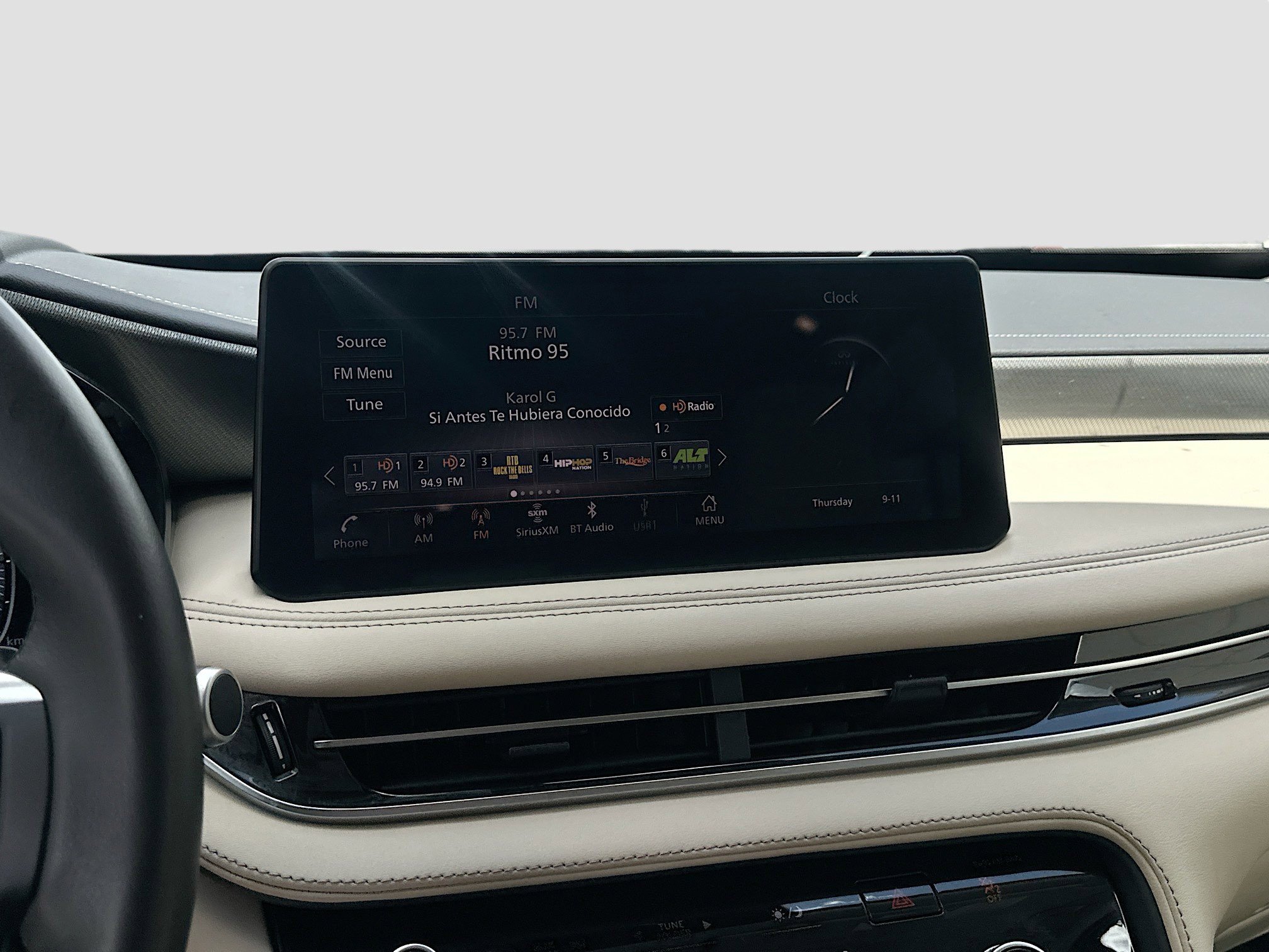 2025 Infiniti QX60 Luxe photo 10