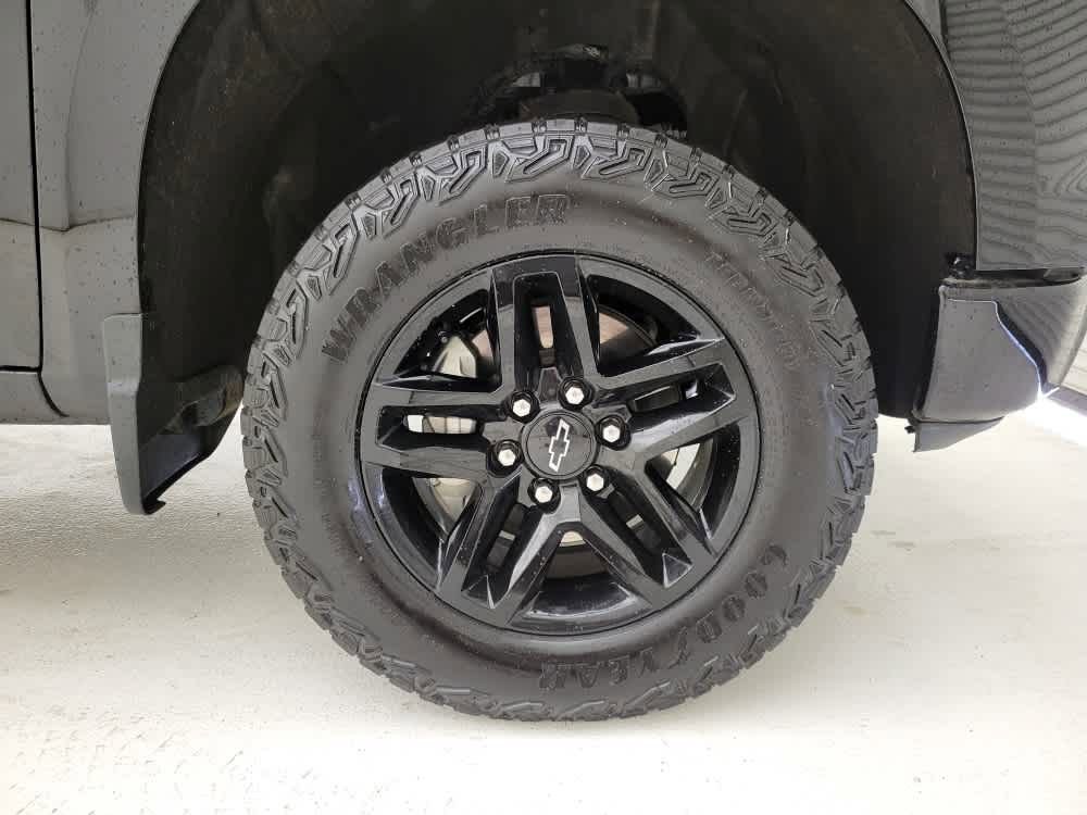 2024 Chevrolet Silverado 1500 Custom Trail Boss photo 8