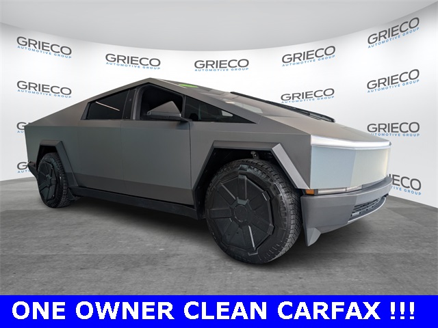 2024 Tesla Cybertruck Base's photo